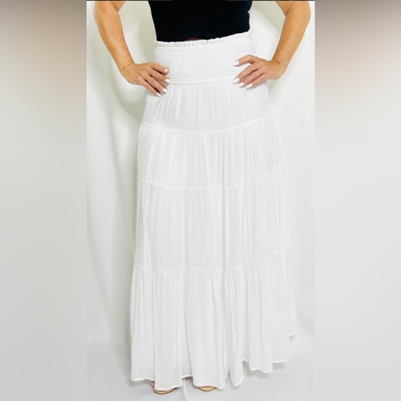 Dresses & Skirts - White Maxi Skirt. Choose your size at checkout.